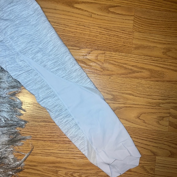 Lululemon leggings - Picture 2 of 4